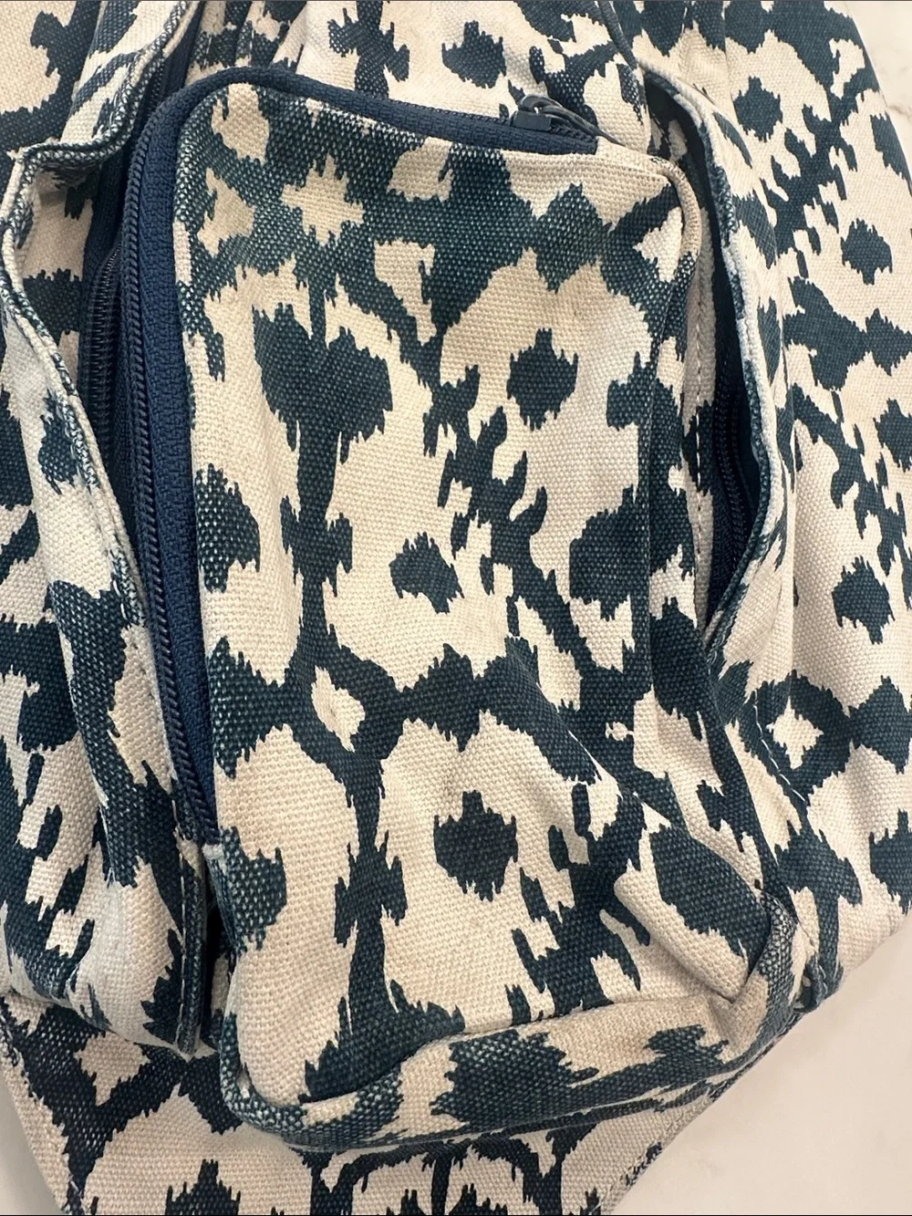 KAVU Rope Original Sling Bag Cream & Teal Print Backpack Crossbody Pockets